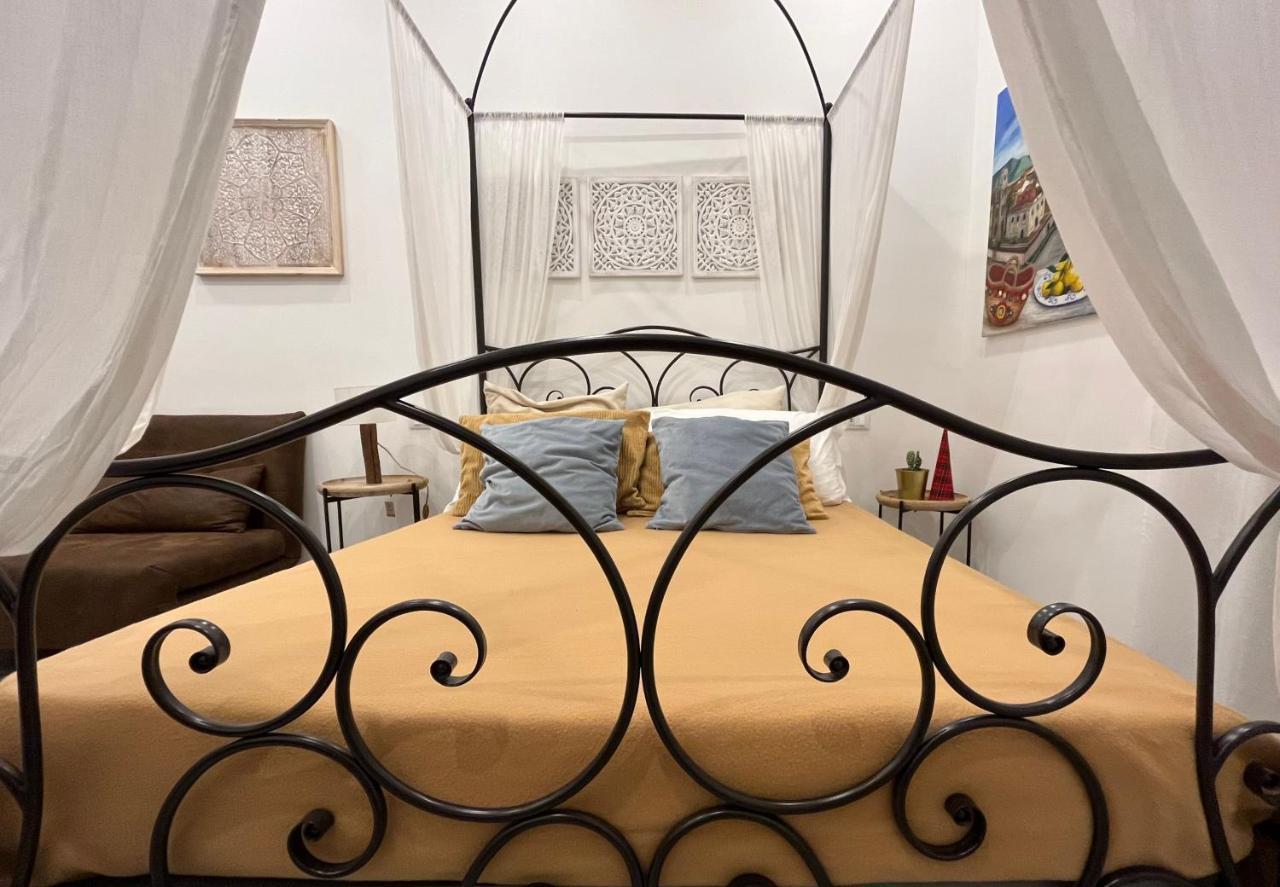Le Stanze Di Ballaro Apartment Palermo Bagian luar foto