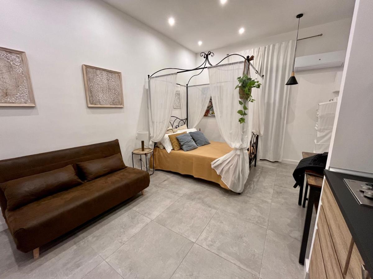 Le Stanze Di Ballaro Apartment Palermo Bagian luar foto